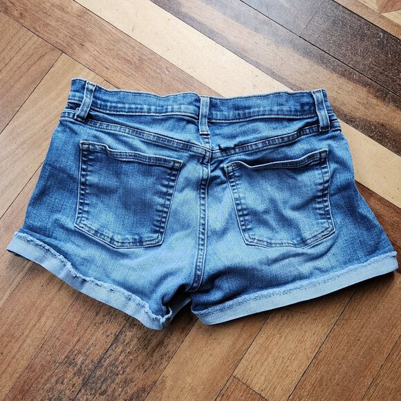 J.Crew Trademark Light Wash Denim Rolled Shorts Size 29 - Picture 7 of 10